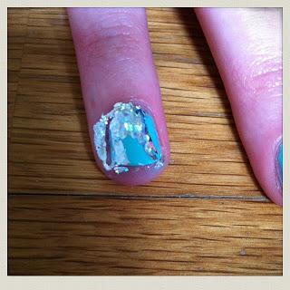 Le récit d'une catastrophe  - Ciaté Kit Very Colourfoil Manicure