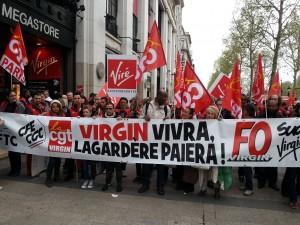 Manifestation des salariés de Virgin Megastore