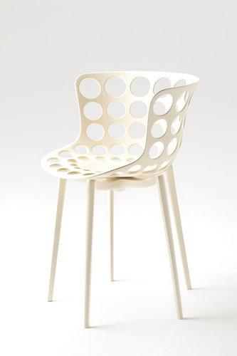 Design : The Arak chair