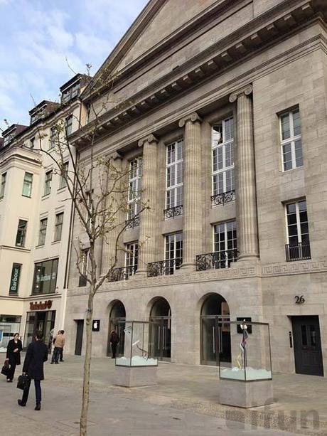 Nouvelles photos de l'Apple Store à Berlin...