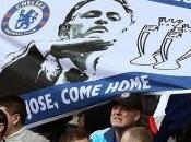 Chelsea £12m pour Mourinho