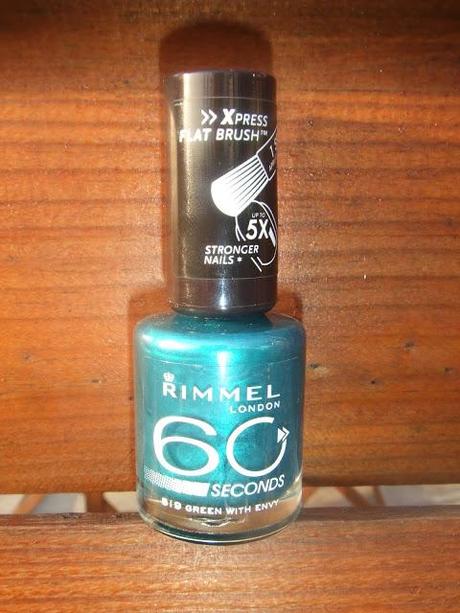 Green with envy de RIMMEL, bleu ou vert ????