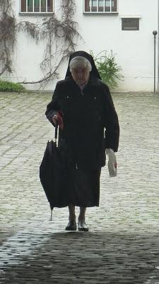 Photos: un magasin d'articles de piété