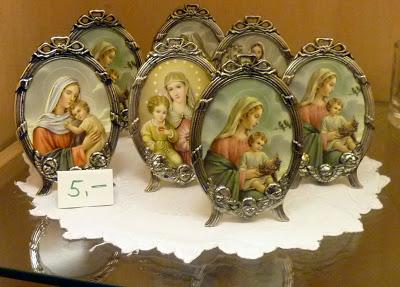 Photos: un magasin d'articles de piété