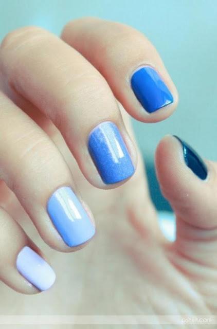 blue ombre nail art pshiiit