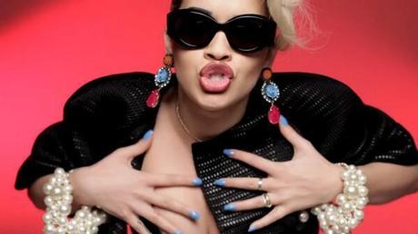 Rita Ora, plus Rihanna que jamais dans son clip 
