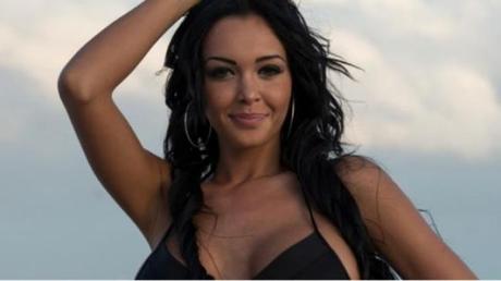 Nabilla : Son père tacle très durement sa fille dans une interview