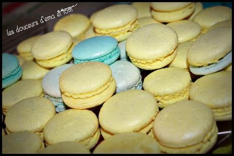 Piéce montée Macarons sur le théme de la mer
