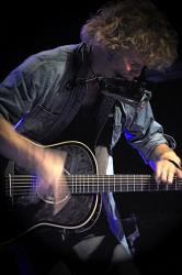 On y était : Kim Churchill au Club Soda (supporting Billy Bragg)