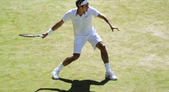 Roger_Federer_at_the_2009_Wimbledon_Championships_09