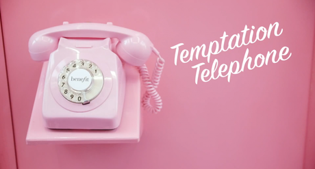 Benefit transforme des piétons ordinaires en stars du Rock