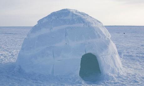 Igloo-in-Nunavut-Canada_alamy.jpg