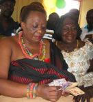 KING PEGGY : UNE SIMPLE SECRETAIRE DEVIENT REINE AFRICAINE DU JOUR AU LENDEMAIN