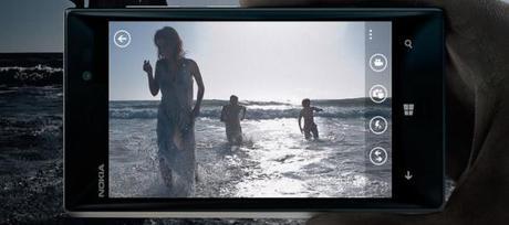 Le Nokia Lumia 928 dévoilé un peu en avance...