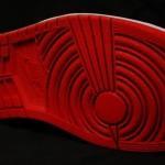 Air Jordan 1 Retro High OG Black Toe air-jordan-1-retro-high-og-black-toe-4