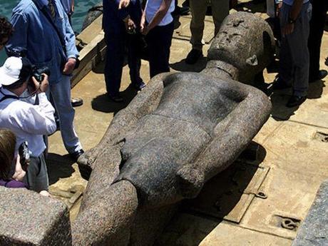 Héracléion, une cité égyptienne engloutie, révèle des secrets vieux de 1200 ans