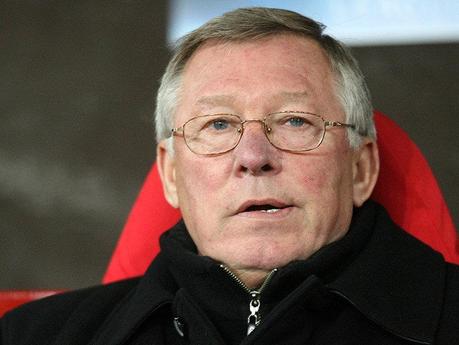 Sir Alex tire sa révérence - le football se lève pour saluer un géant