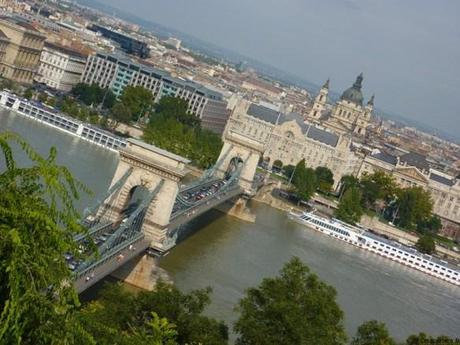 Pont sur le Danube