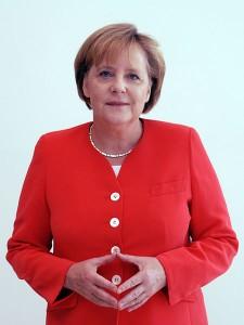 Merkel pro-communiste et pro-RDA jusqu'au bout. Nouveau livre choc !