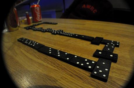 Dominos (2)