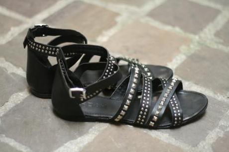 sandales cuir clous