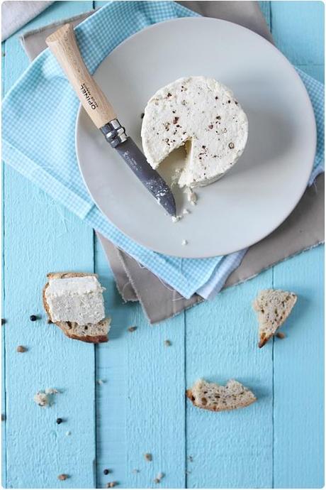 Fromage frais au poivre concassé