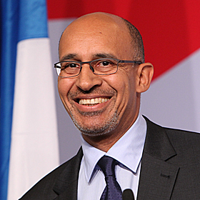 Harlem Désir changement service Français