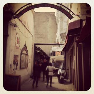 Le marché des enfants rouges : à voir et à manger !