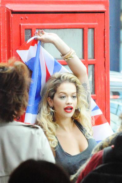 Rita Ora sur le tournage de son nouveau clip