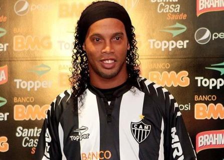Brésil : Kaka ou Ronaldinho ?