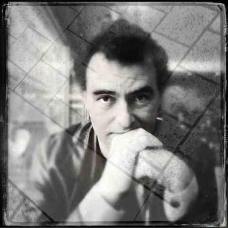 Étreinte d'un punk déchu