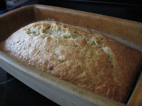Le banana bread dans son moule