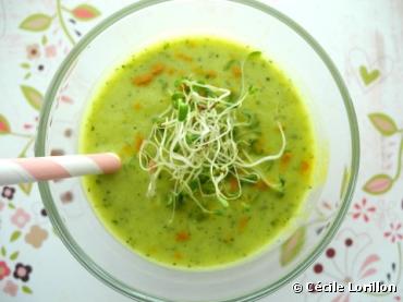 Recette bio : Velouté glacé de courgettes bio au curcuma