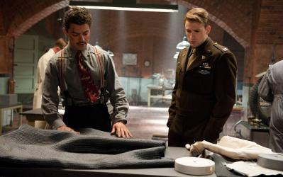 Steve Rogers_and_Howard_Stark-Captain_America-The_First_Avenger