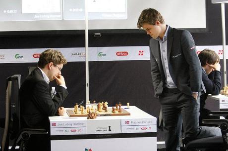 Échecs en Norvège : Magnus Carlsen (2868) 1-0 Teimour Radjabov (2745) © Site officiel 