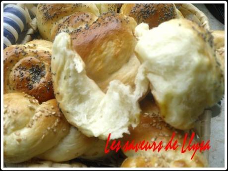 Petits pains au lait ribot, l'ben, lait fermenté, et au miel Petits pains au lait ribot, l'ben, lait fermenté, et au miel