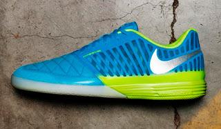 Nouvelles Nike FC247...