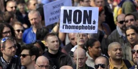 Deux tiers des homosexuels européens ont peur de s'afficher en public