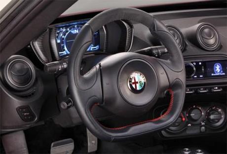 Alfa-Romeo-4C-Rosso-6.jpg
