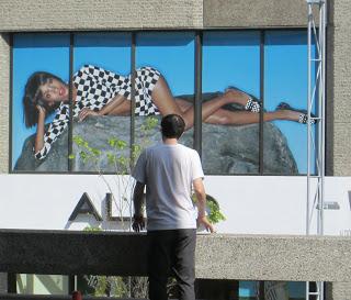 Promenade dans le quartier des spectacles