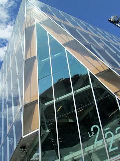 Promenade dans le quartier des spectacles