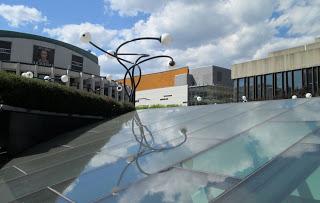 Promenade dans le quartier des spectacles