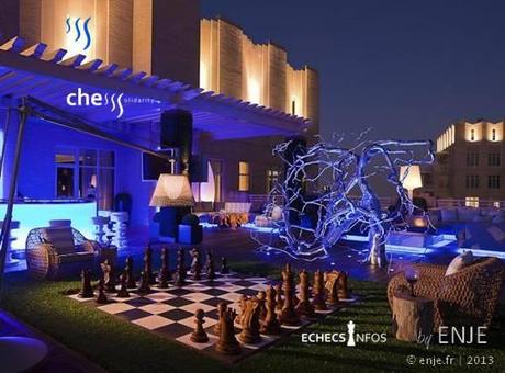 Maison à vendre . . . avec jeu d'échecs !