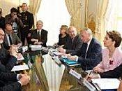 Premier ministre rencontre partenaires sociaux afin préparer seconde conférence sociale.