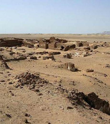 http://img0.mxstatic.com/%e9gypte-antique/les-ruines-de-l-ancienne-ville-de-kellis-pres-de-l-oasis-d-al-dakhla-au-sud-ouest-du-caire_59688_w460.jpg