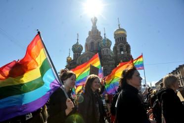 Débat sur l'homophobie relancé en Russie après un meurtre