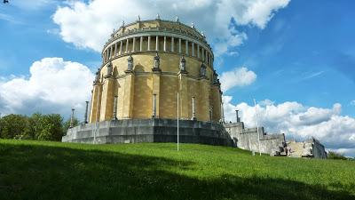 La Befreiungshalle à Kelheim commémore la victoire allemande sur Napoléon Ier.