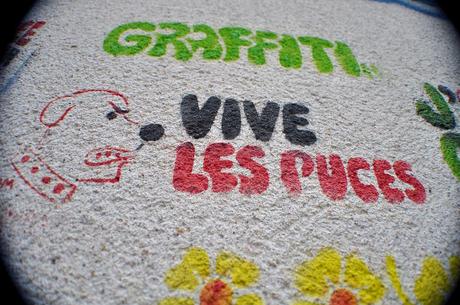 Graffiti Vive Les Puces