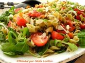 Salade "Spirales pois cassés", poivrons grillés fruits secs