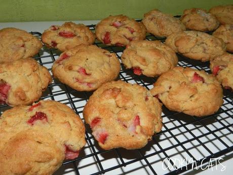 BISCUITS FRAISES ET BEURRE DE CACAHUETES